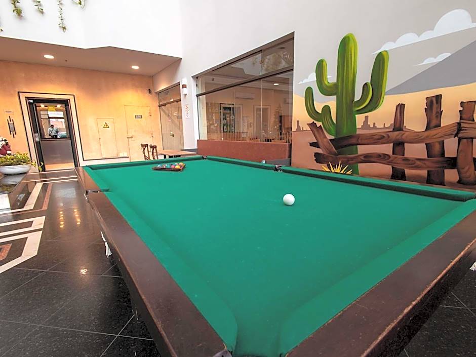Ibis Styles Presidente Prudente, Portal of the West