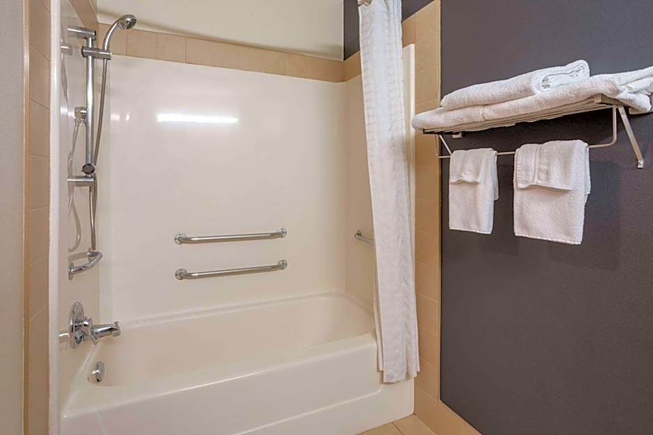 Super 8 by Wyndham Quebec City