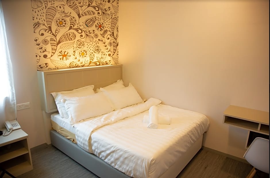 THE CROWN HOTEL @ KLIA 