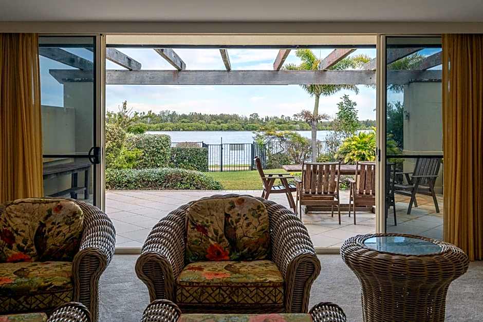 Harrington River Lodge