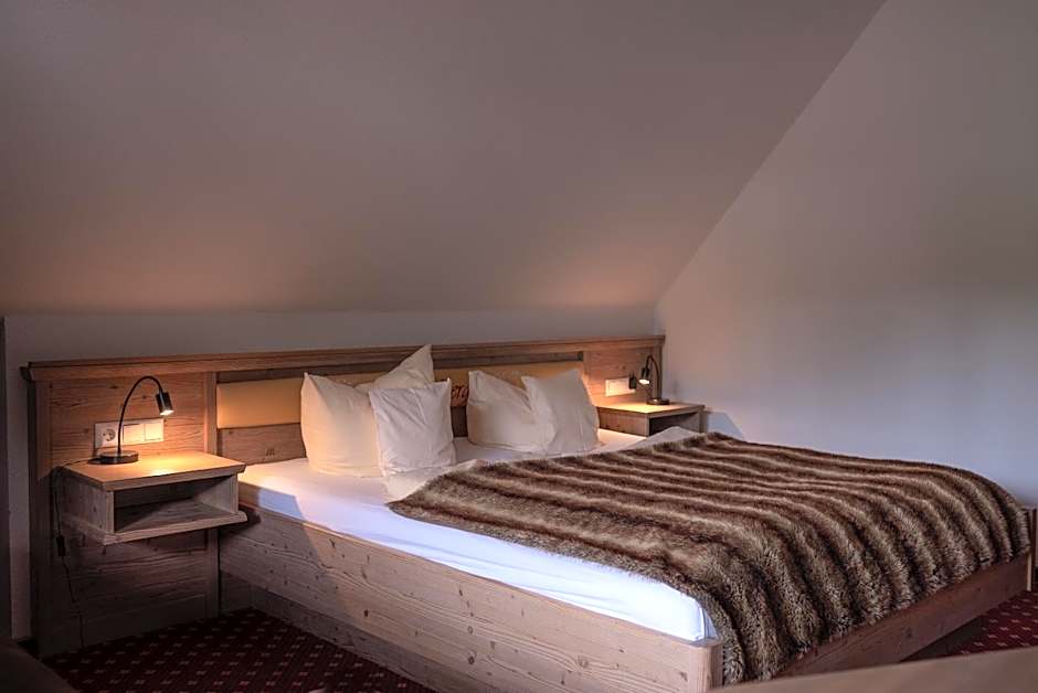 Hotel & Restaurant Grüner Baum - Die Grüne Oase Am Feldberg