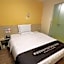 Qilian Hotel (Guangzhou Zhuang Sun Yat sen University Eye Hospital)