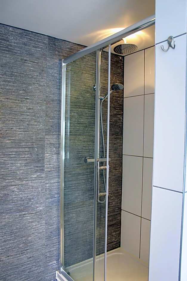 The Crescent Turner Hotel