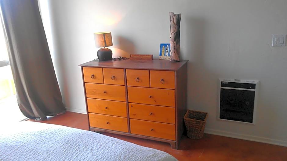 Ocean Front Vortex Female Hostel private rooms Free bikes