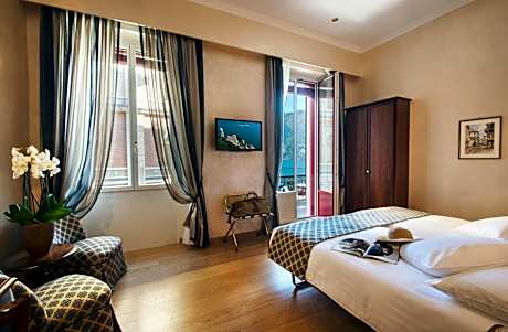 Panorama Double or Twin Room with Balcony and Lake View