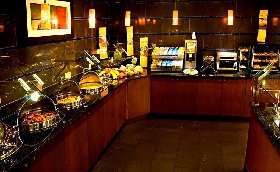 DoubleTree by Hilton Norwalk