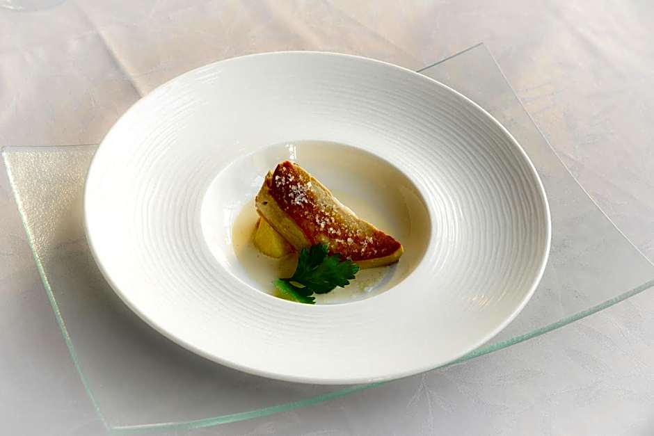 Logis Hôtel et Restaurant du Dauphin