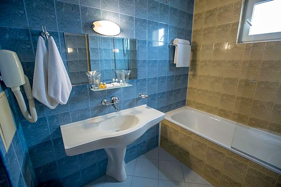 Terra Europe Brontes Hotel