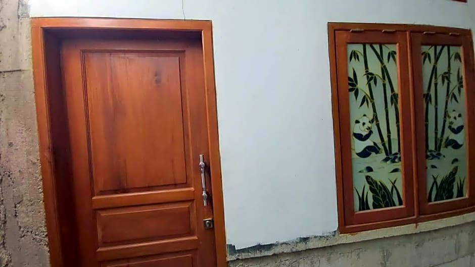 Griya Euis dan Aisha Syariah