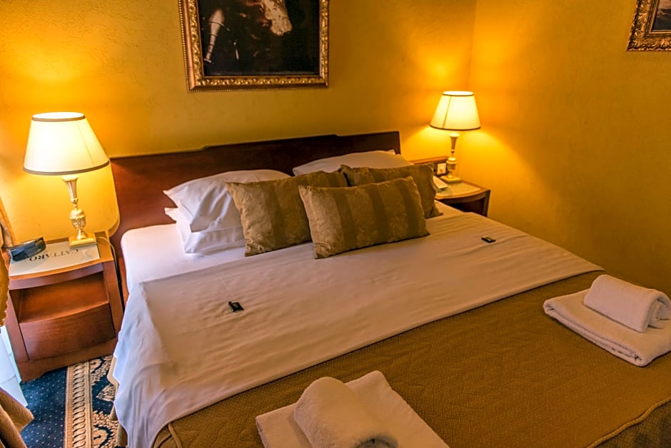 Photo 1 of 5 of Standard 1 Double Bed or 2 Beds, City View