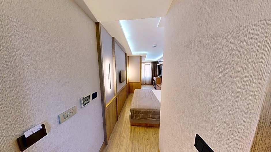 Istanbul River Hotel