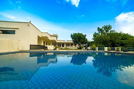 Devraj Villa - Luxury Pool Villa Udaipur