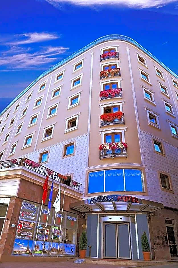 Usta Park Hotel