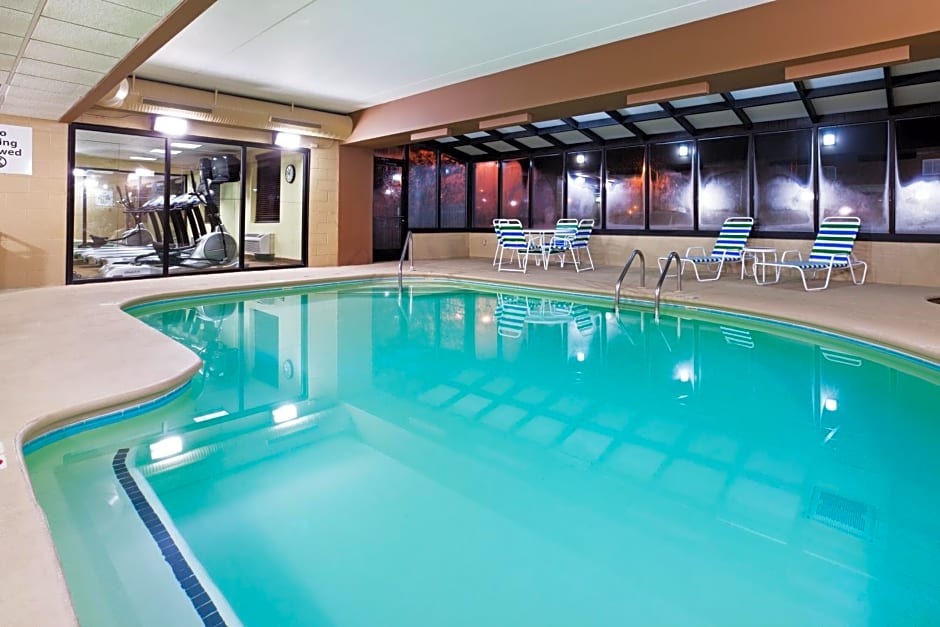 Holiday Inn Express Hotel & Suites Alcoa Knoxville Airport By IHG