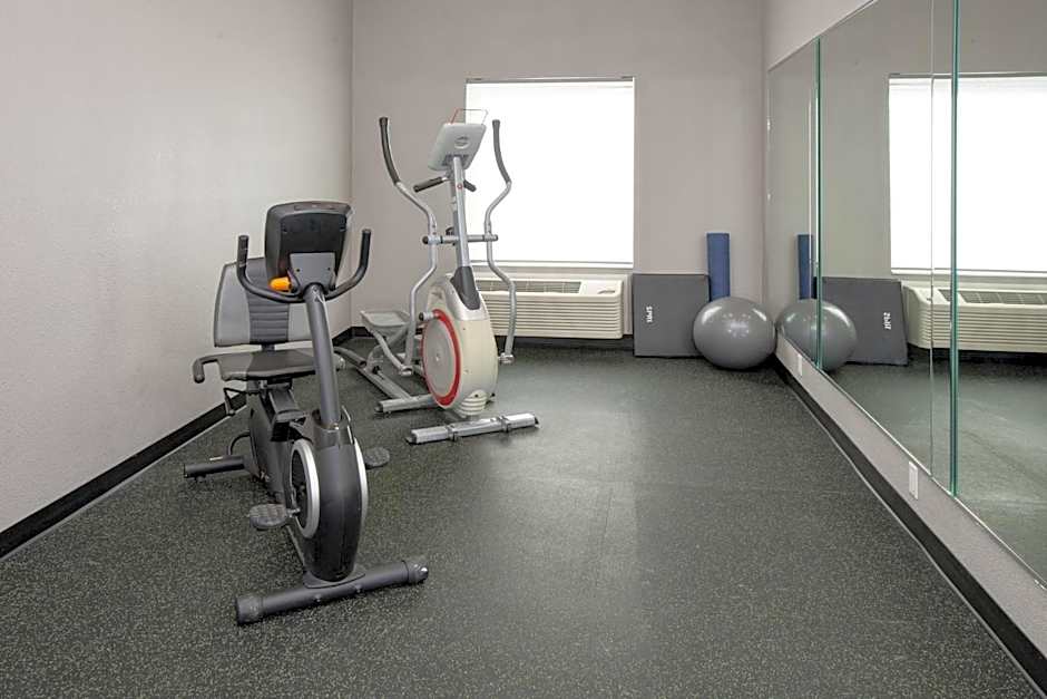 Holiday Inn Express Hotel & Suites Bloomington-Normal University Area By IHG