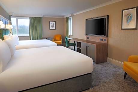 Two King Beds Guest Room