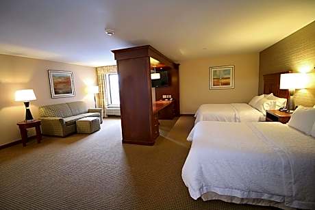 2 Queens Mobility/hearing Access Tub Suite Ns Vis Firealrm/door/phn Alrt/sofabed Microwv/fridge/wetb