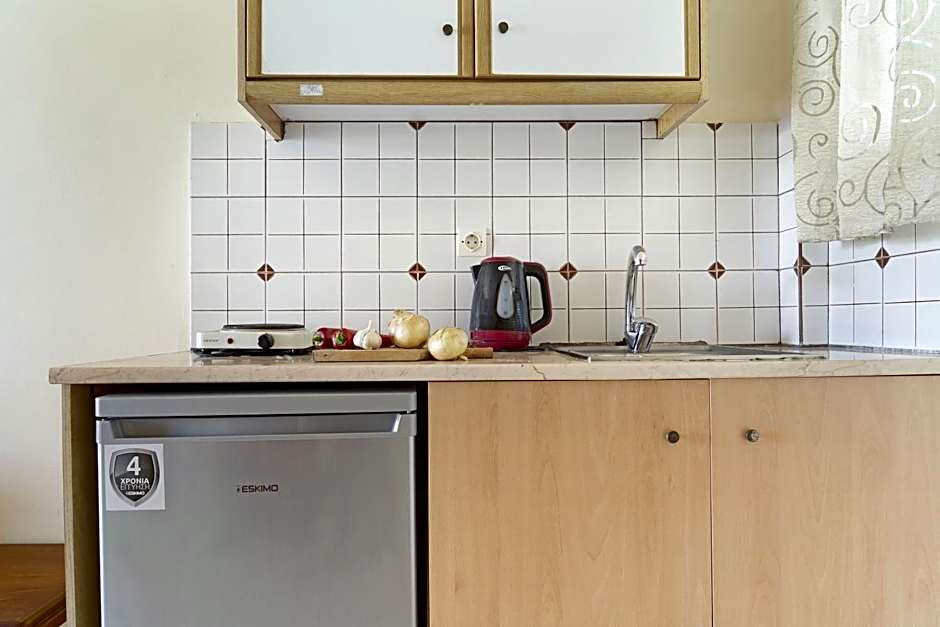 Sandy Maria studio 201