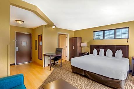 MainStay Suites Jacksonville near Camp Lejeune