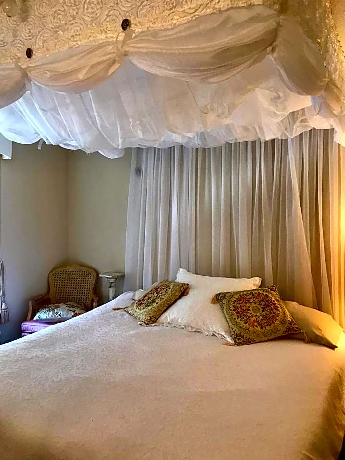 Woodstock Inn Bed & Breakfast