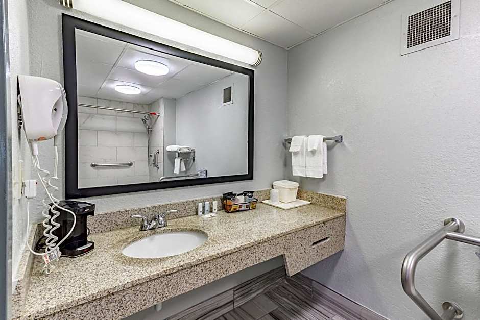 Quality Inn Goodlettsville