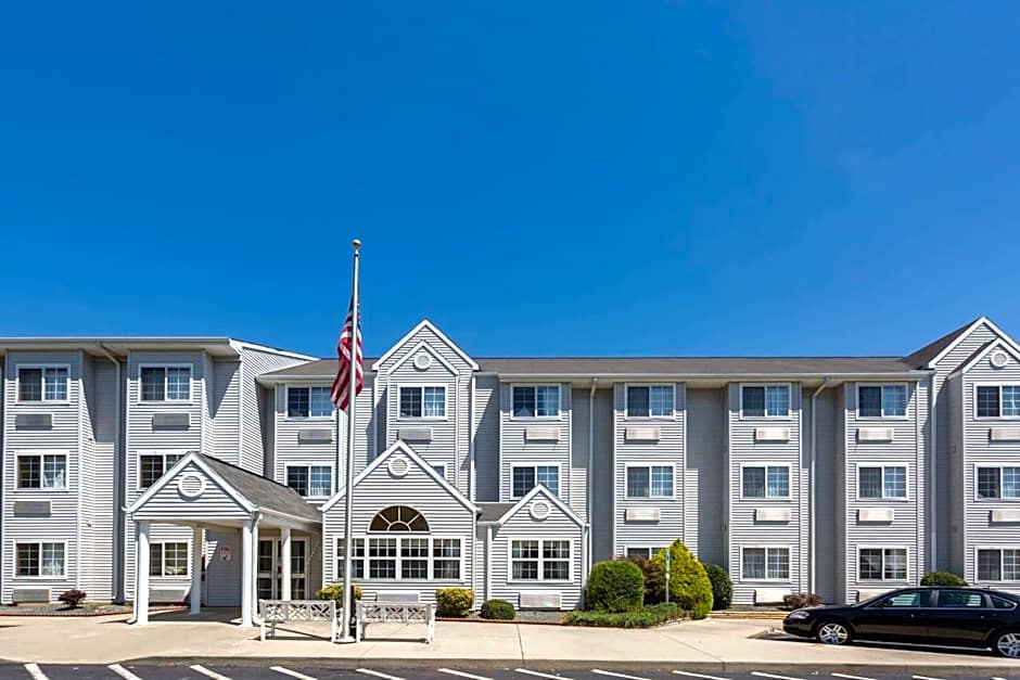 Microtel Inn & Suites By Wyndham Hillsborough