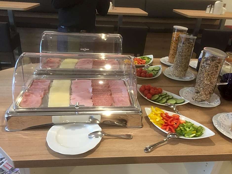 Burg Rooms - 24h Self-Check-in