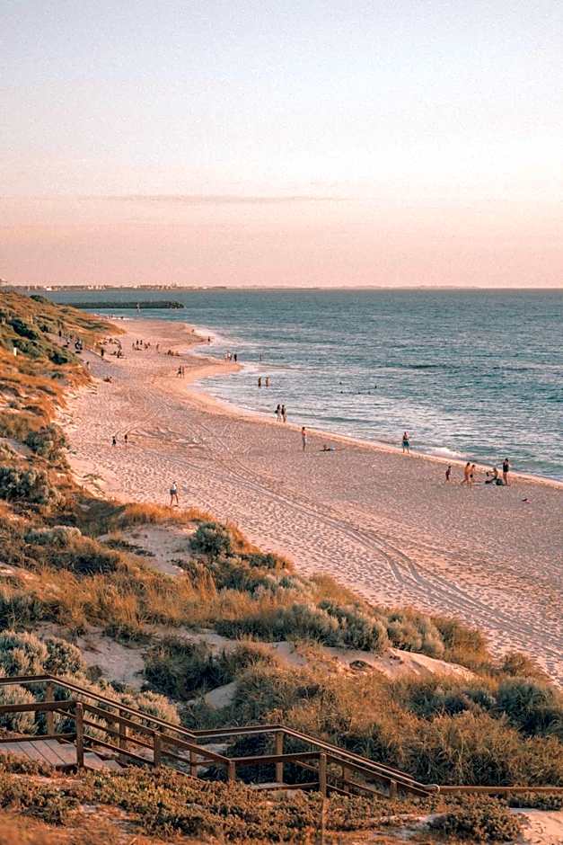 Cottesloe Beach Hotel