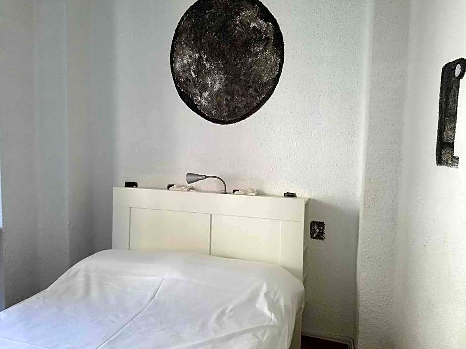 Russafa Youth Hostel