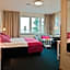 Ringsjöstrand Camping, Hotell och Stugby
