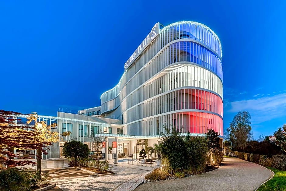 GOLDEN TULIP LYON OUEST TECHLID Hotel & Spa