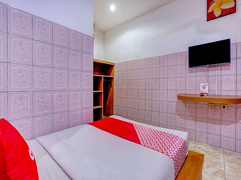 OYO 90201 Hotel Bina Artha
