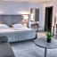 Fast Lane Hotel