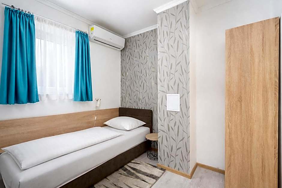 WOW City Hostel