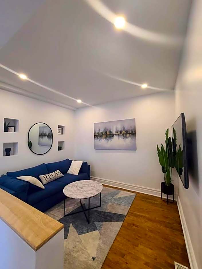 Spacious 3BR Retreat in Vibrant Montreal, Parks, Dining & Culture