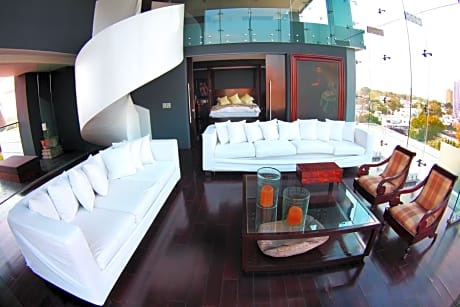 Demetria Hotel
