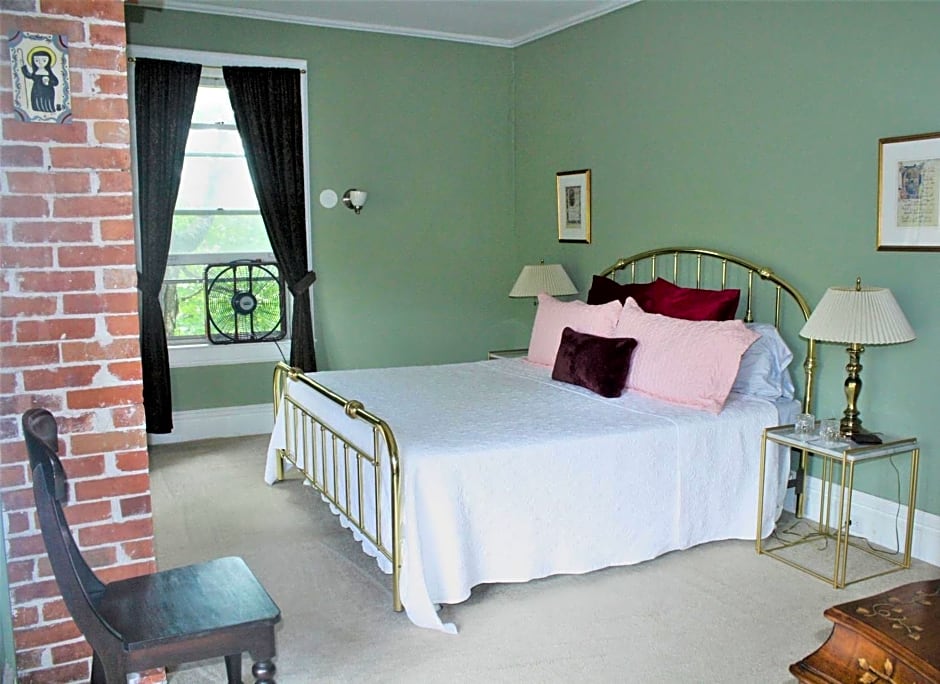 Franklin Manor Bed and Breakfast