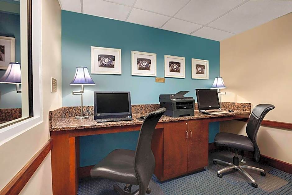 Country Inn & Suites by Radisson, Virginia Beach (Oceanfront)