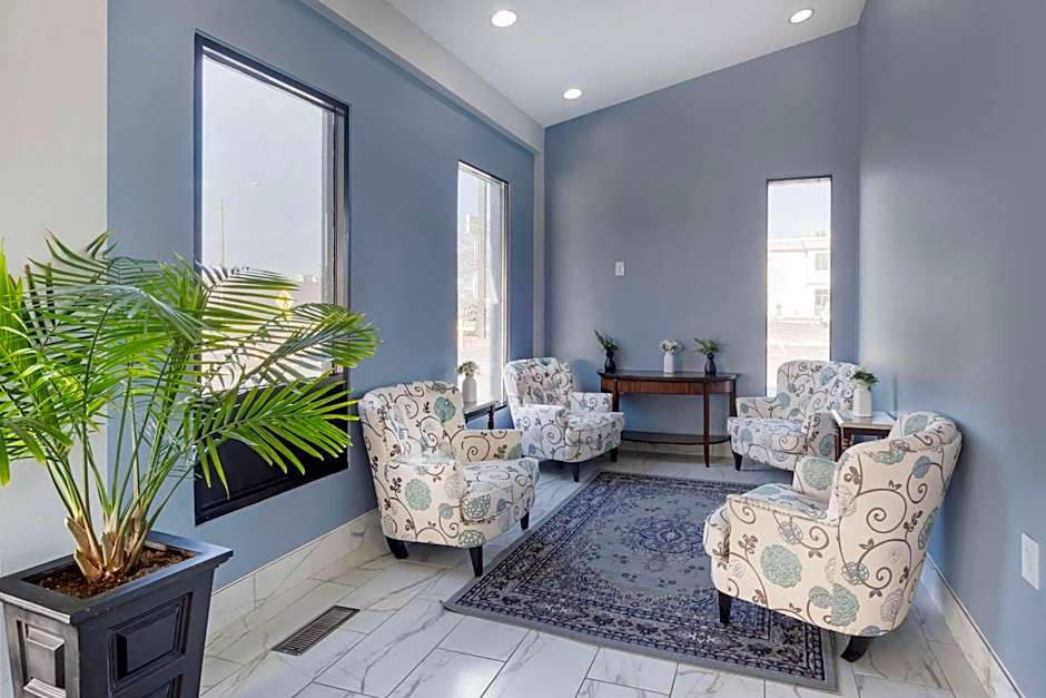 Quality Inn & Suites Bloomington University Area