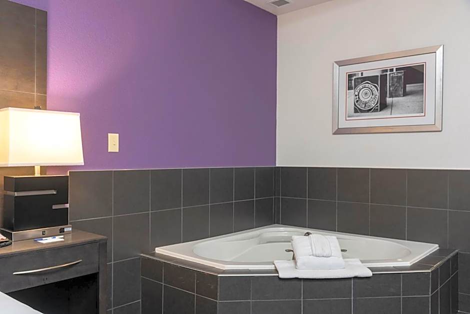 Holiday Inn Express & Suites Columbus - Polaris Parkway / COLUMBUS By IHG