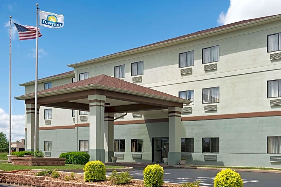 Days Inn by Wyndham Collinsville