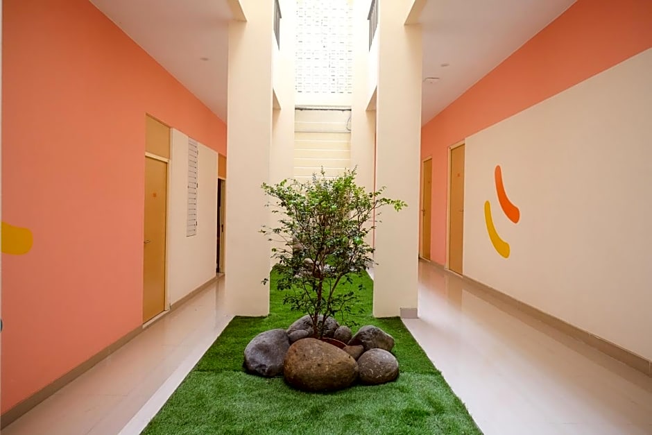 Sans Hotel Aurum Majapahit Semarang