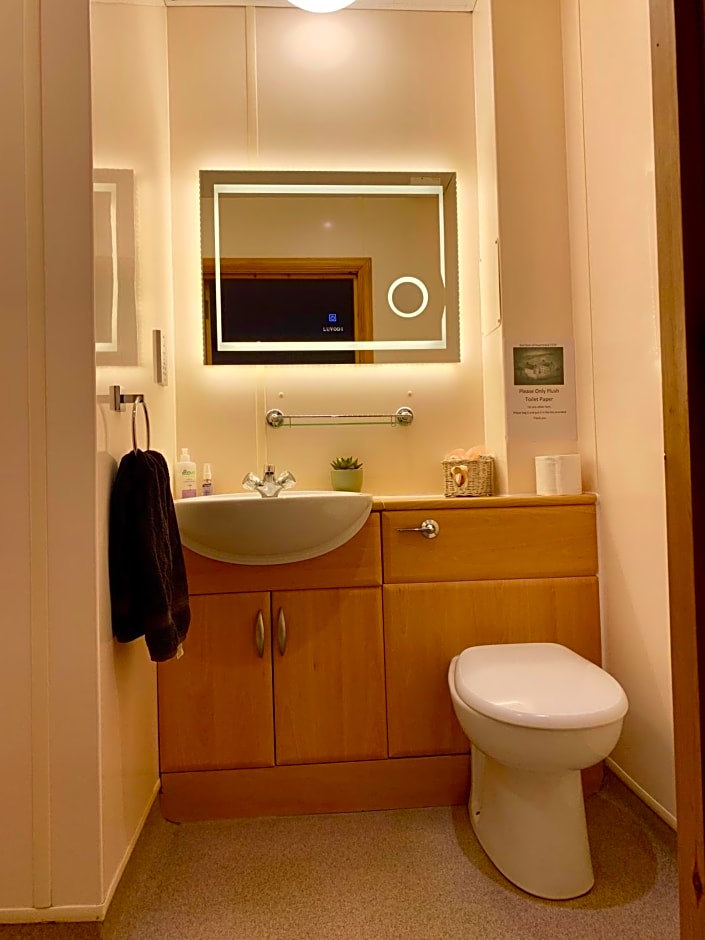 Garrison Farm with Hot Tub