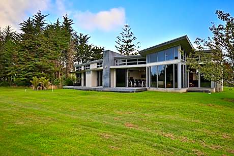 The Links Carters Beach Apartments