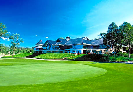 Riverside Oaks Golf Resort
