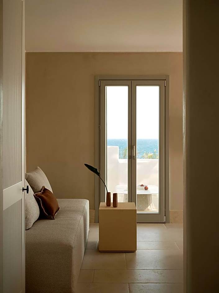 Akria Seaside Suites