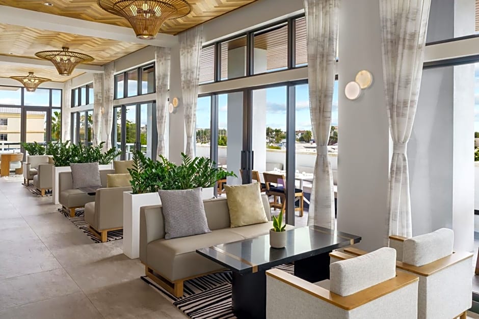 AC Hotel by Marriott Naples 5th Avenue
