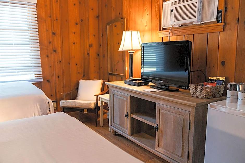 Whispering Winds Motel