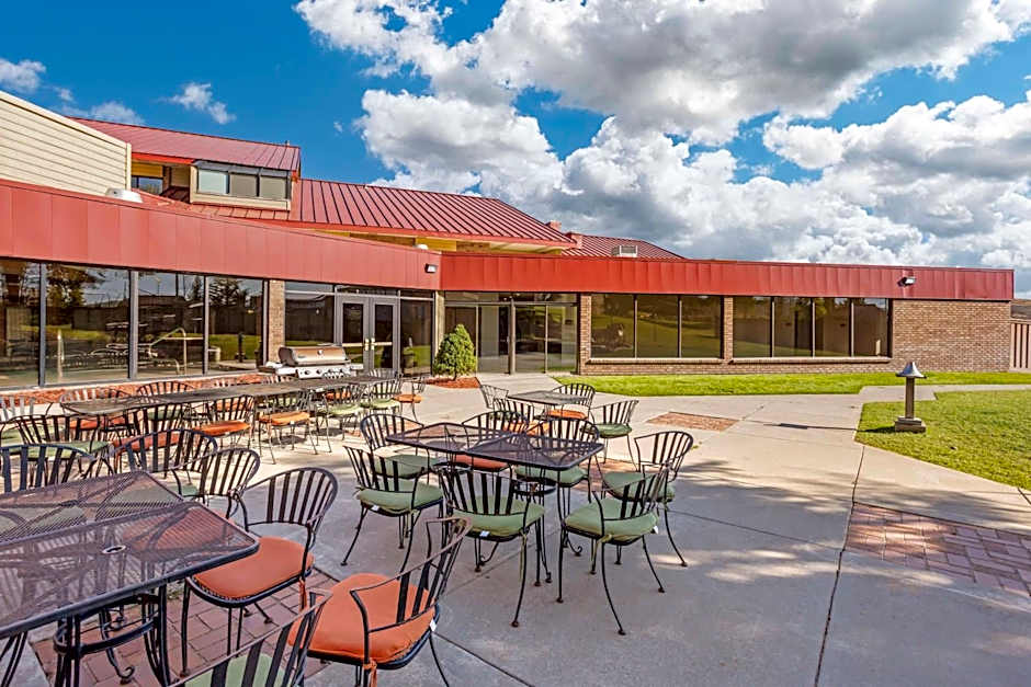 Best Western Plus Landmark Inn