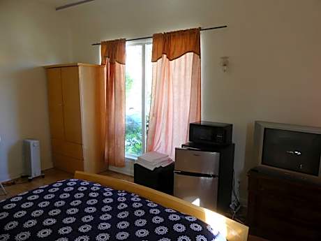 Double Room with Shared Bathroom
